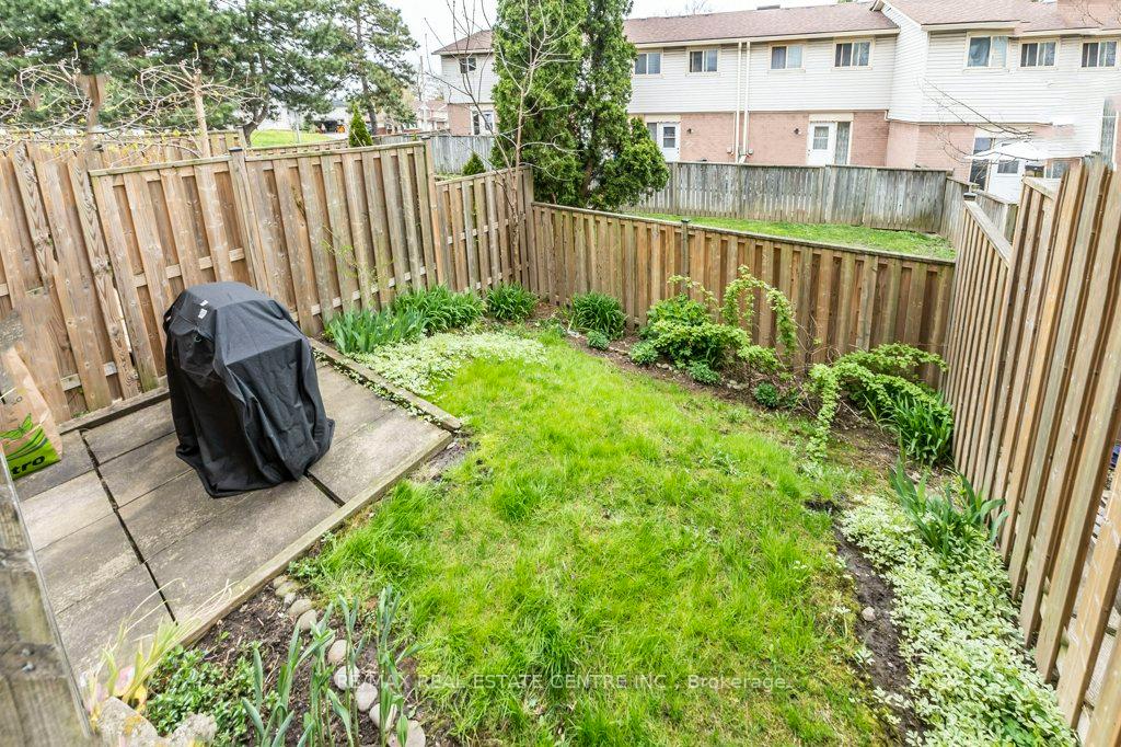 Photo 31 of Unit 5, 1255 Upper Gage Avenue, Hamilton, Quinndale — HOMEH
