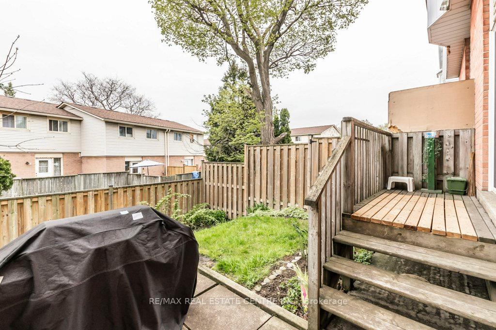Photo 33 of Unit 5, 1255 Upper Gage Avenue, Hamilton, Quinndale — HOMEH