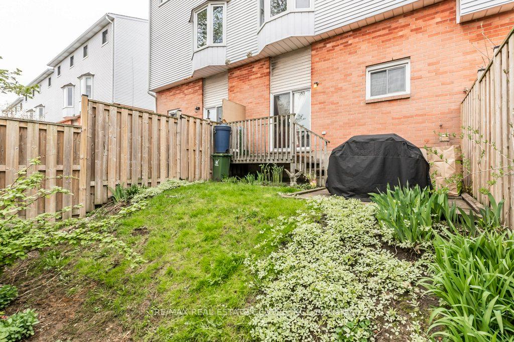 Photo 34 of Unit 5, 1255 Upper Gage Avenue, Hamilton, Quinndale — HOMEH