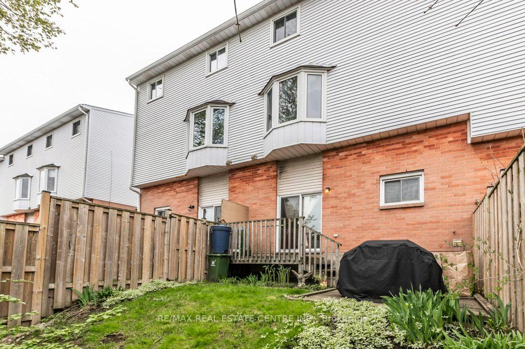 Photo 35 of Unit 5, 1255 Upper Gage Avenue, Hamilton, Quinndale — HOMEH