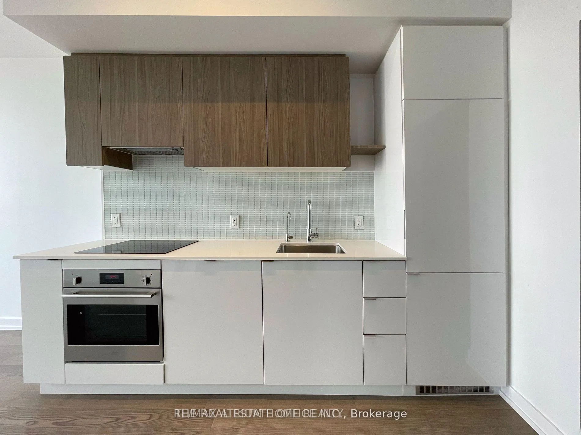 Photo 7 of Unit 2113, 161 Roehampton Avenue W, Toronto, Mount Pleasant West — HOMEH