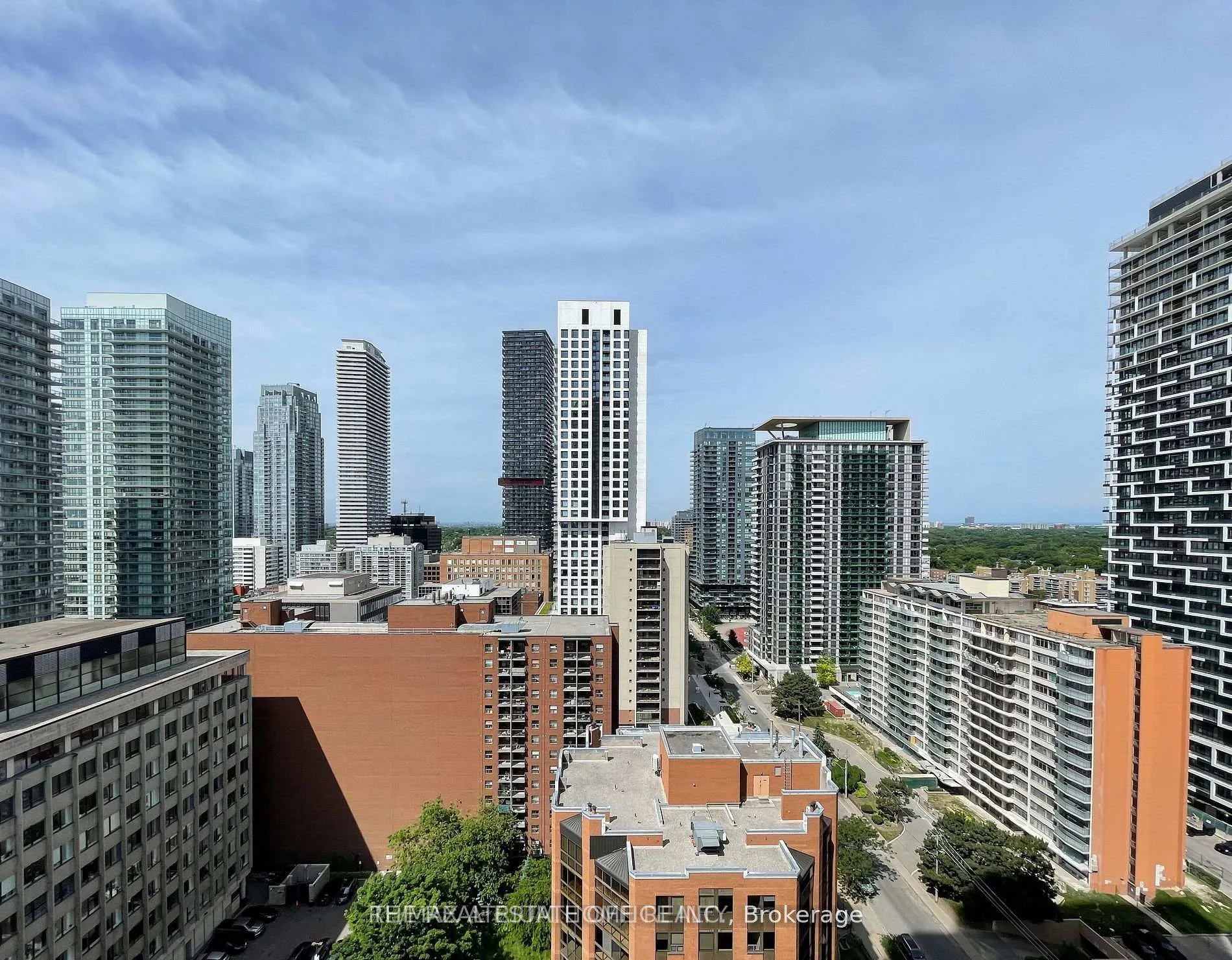 Photo 13 of Unit 2113, 161 Roehampton Avenue W, Toronto, Mount Pleasant West — HOMEH