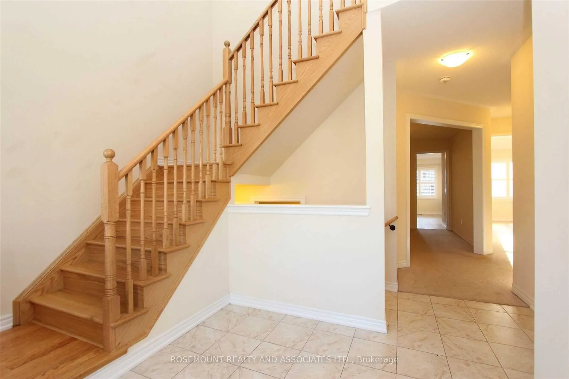 Photo 3 of 42 Barchard Street, Clarington, Newcastle — HOMEH