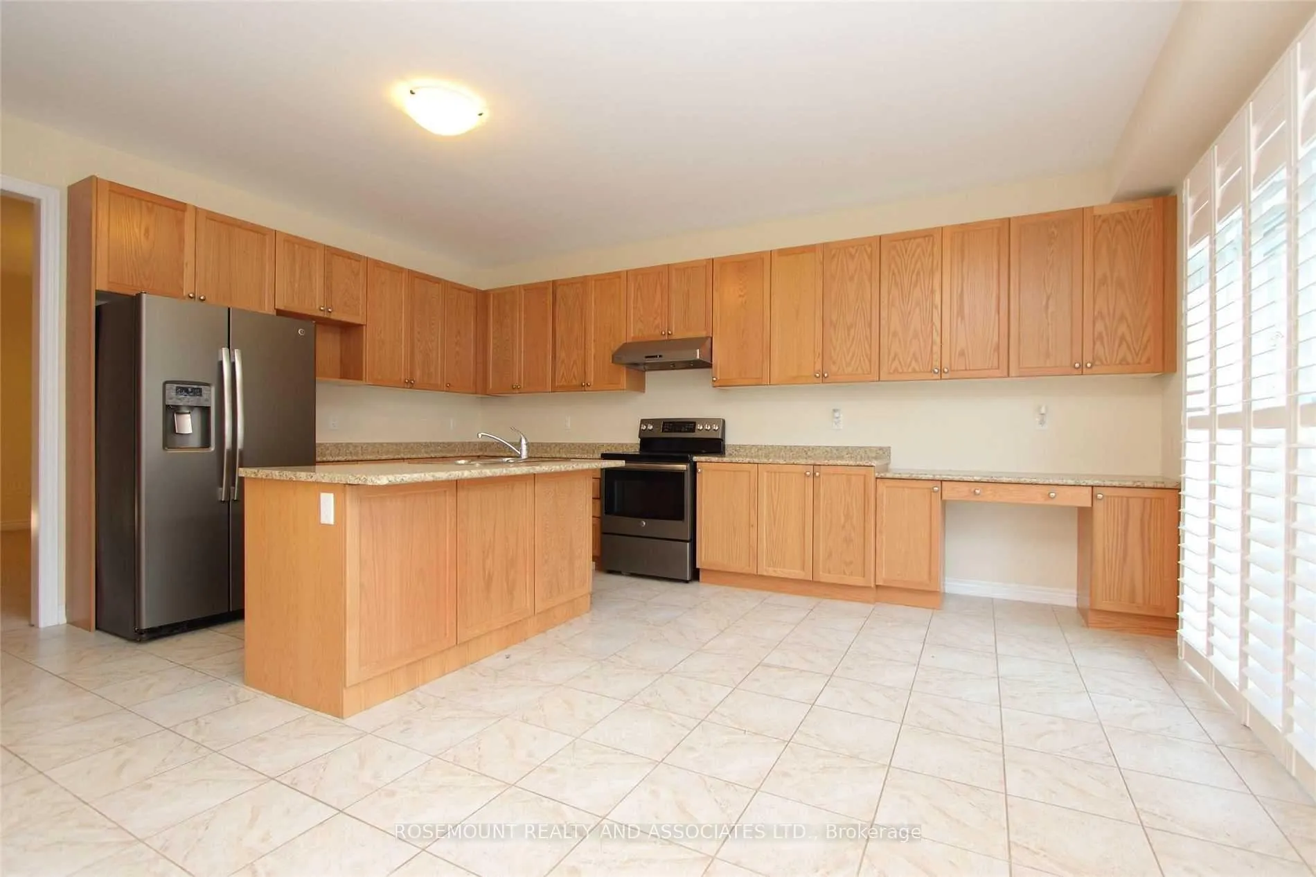 Photo 5 of 42 Barchard Street, Clarington, Newcastle — HOMEH