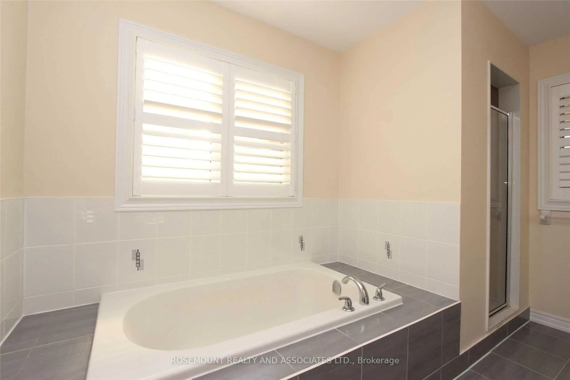 Photo 13 of 42 Barchard Street, Clarington, Newcastle — HOMEH
