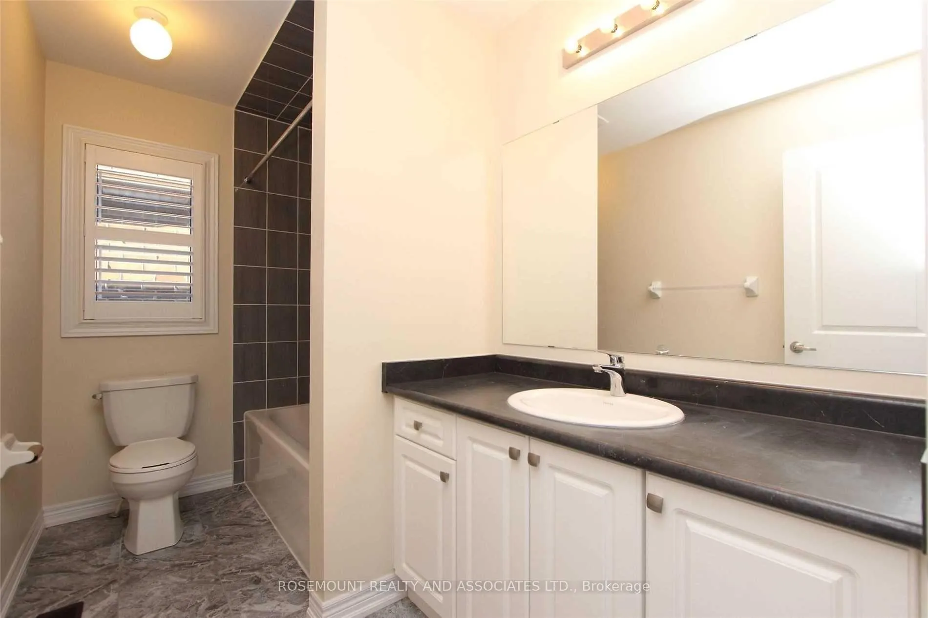 Photo 17 of 42 Barchard Street, Clarington, Newcastle — HOMEH