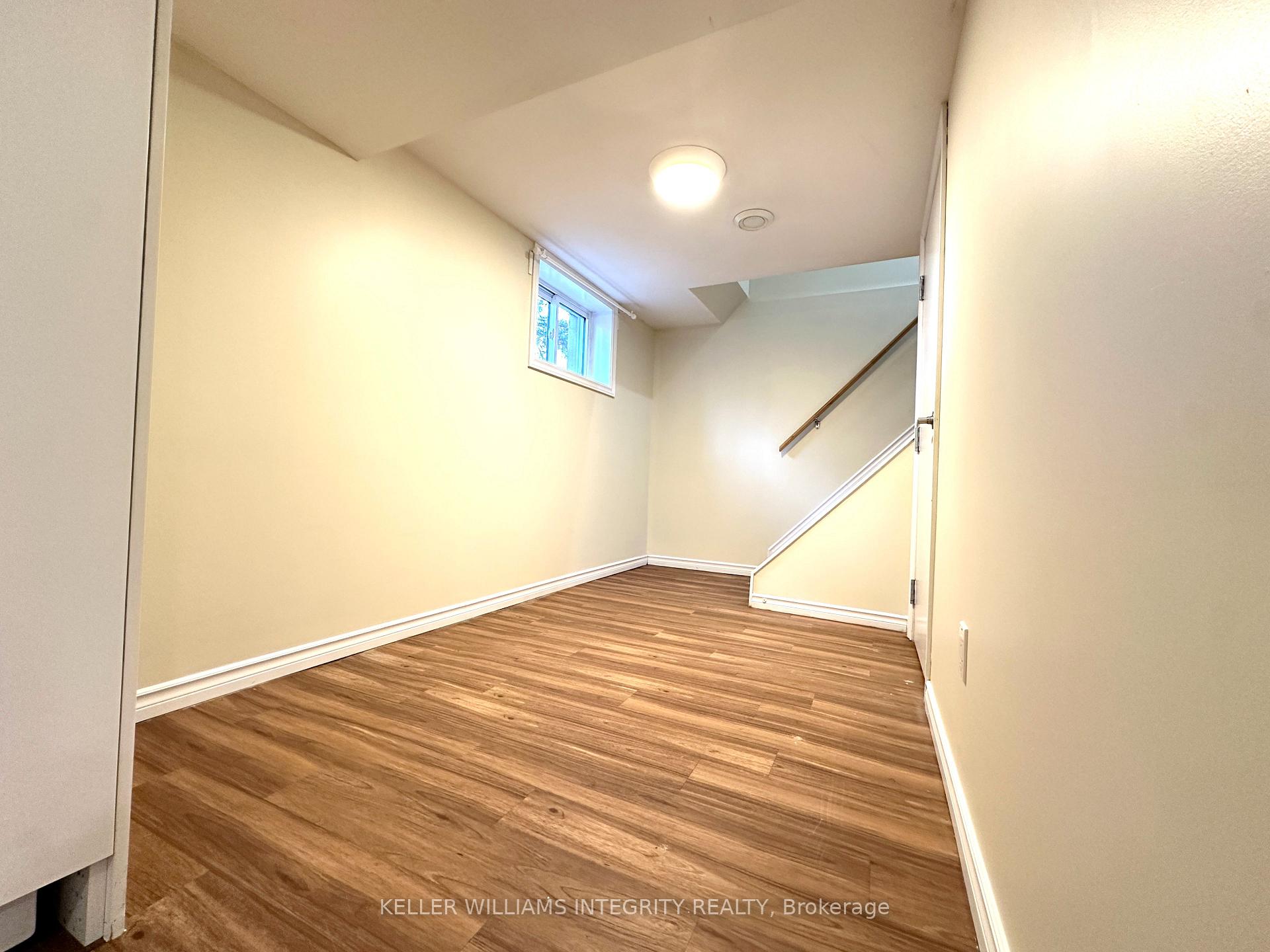 Photo 8 of Unit B, 31 Vanson Avenue, Ottawa, City View/Skyline/Fisher Heights/Parkwood Hills — HOMEH
