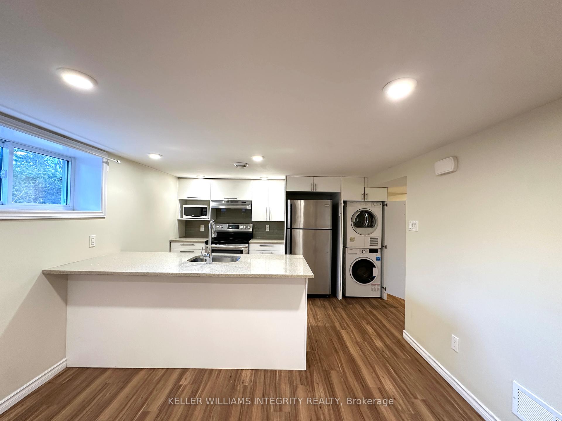 Photo 10 of Unit B, 31 Vanson Avenue, Ottawa, City View/Skyline/Fisher Heights/Parkwood Hills — HOMEH