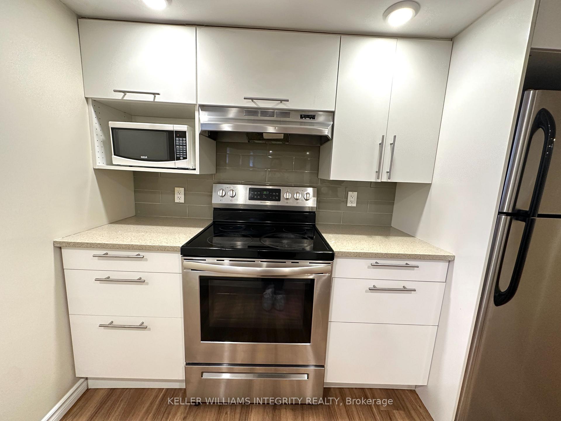 Photo 9 of Unit B, 31 Vanson Avenue, Ottawa, City View/Skyline/Fisher Heights/Parkwood Hills — HOMEH