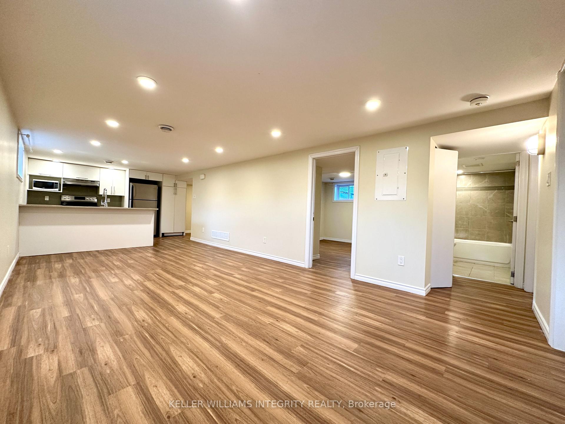 Photo 11 of Unit B, 31 Vanson Avenue, Ottawa, City View/Skyline/Fisher Heights/Parkwood Hills — HOMEH