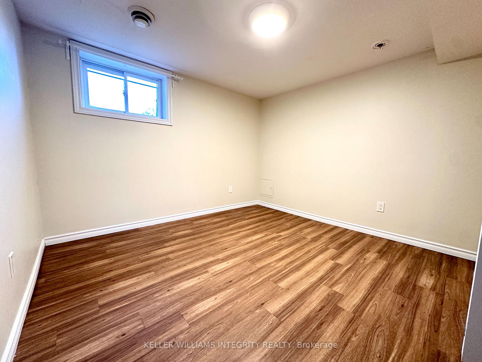 Photo 13 of Unit B, 31 Vanson Avenue, Ottawa, City View/Skyline/Fisher Heights/Parkwood Hills — HOMEH