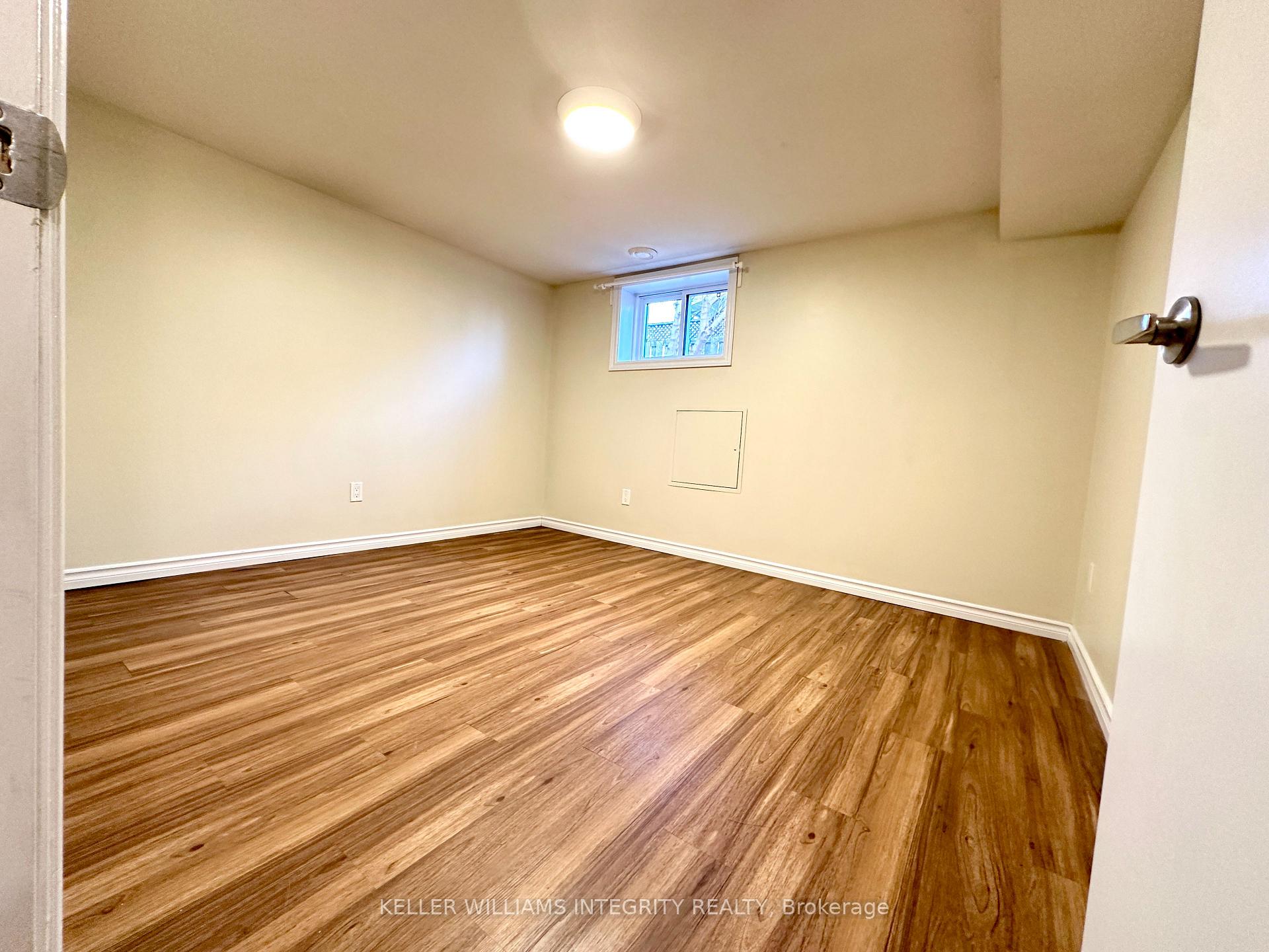 Photo 14 of Unit B, 31 Vanson Avenue, Ottawa, City View/Skyline/Fisher Heights/Parkwood Hills — HOMEH