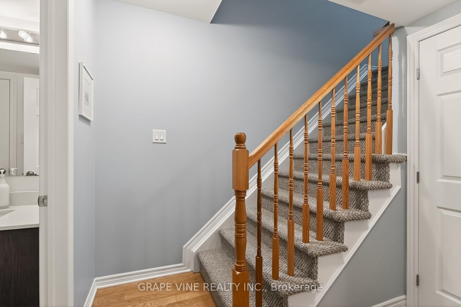 Photo 19 of Unit D, 310 Everest Private, Ottawa, Elmvale Acres — HOMEH