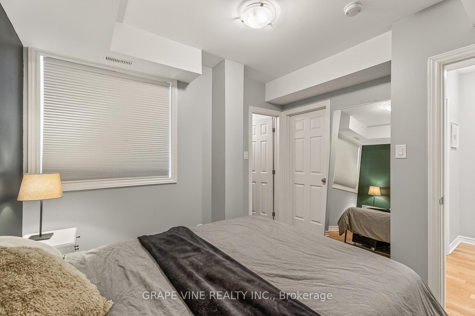 Photo 21 of Unit D, 310 Everest Private, Ottawa, Elmvale Acres — HOMEH