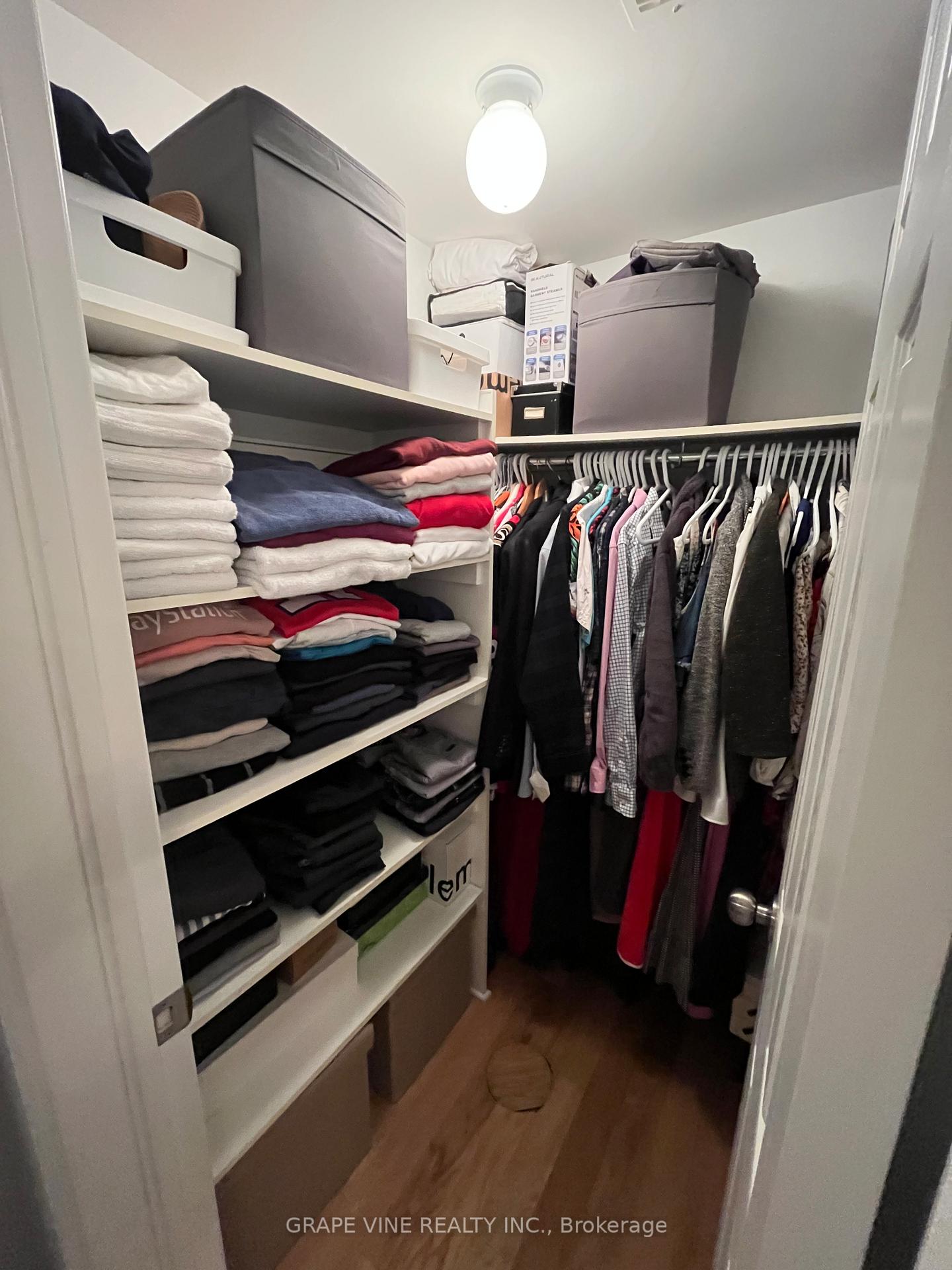 Photo 23 of Unit D, 310 Everest Private, Ottawa, Elmvale Acres — HOMEH