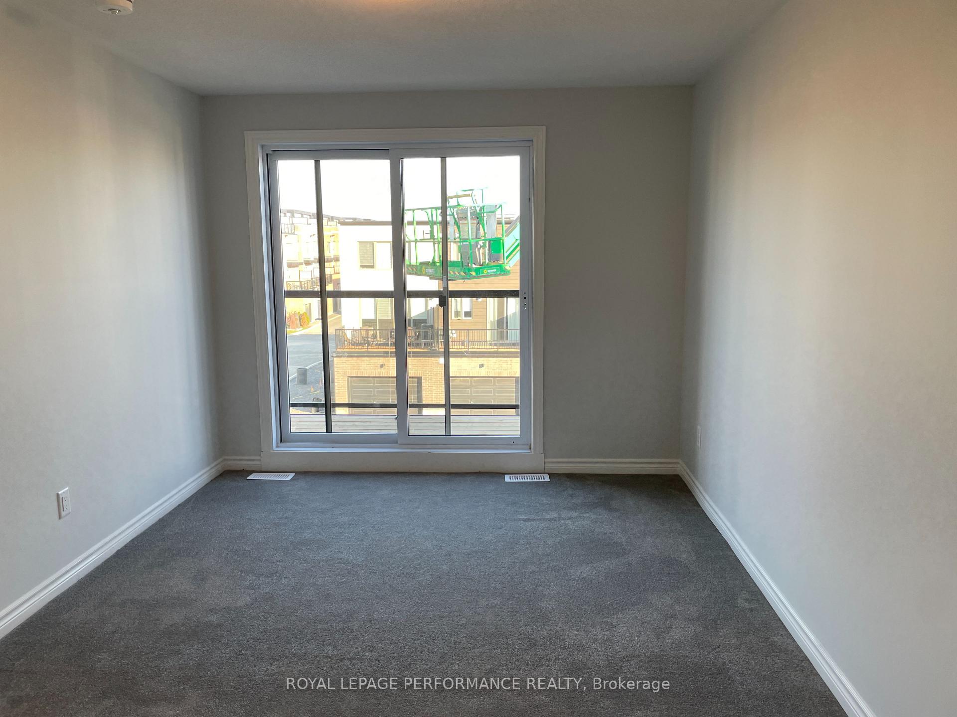 Photo 10 of Unit 18, 704 Kizis Private, Ottawa, CFB Rockcliffe and Area — HOMEH