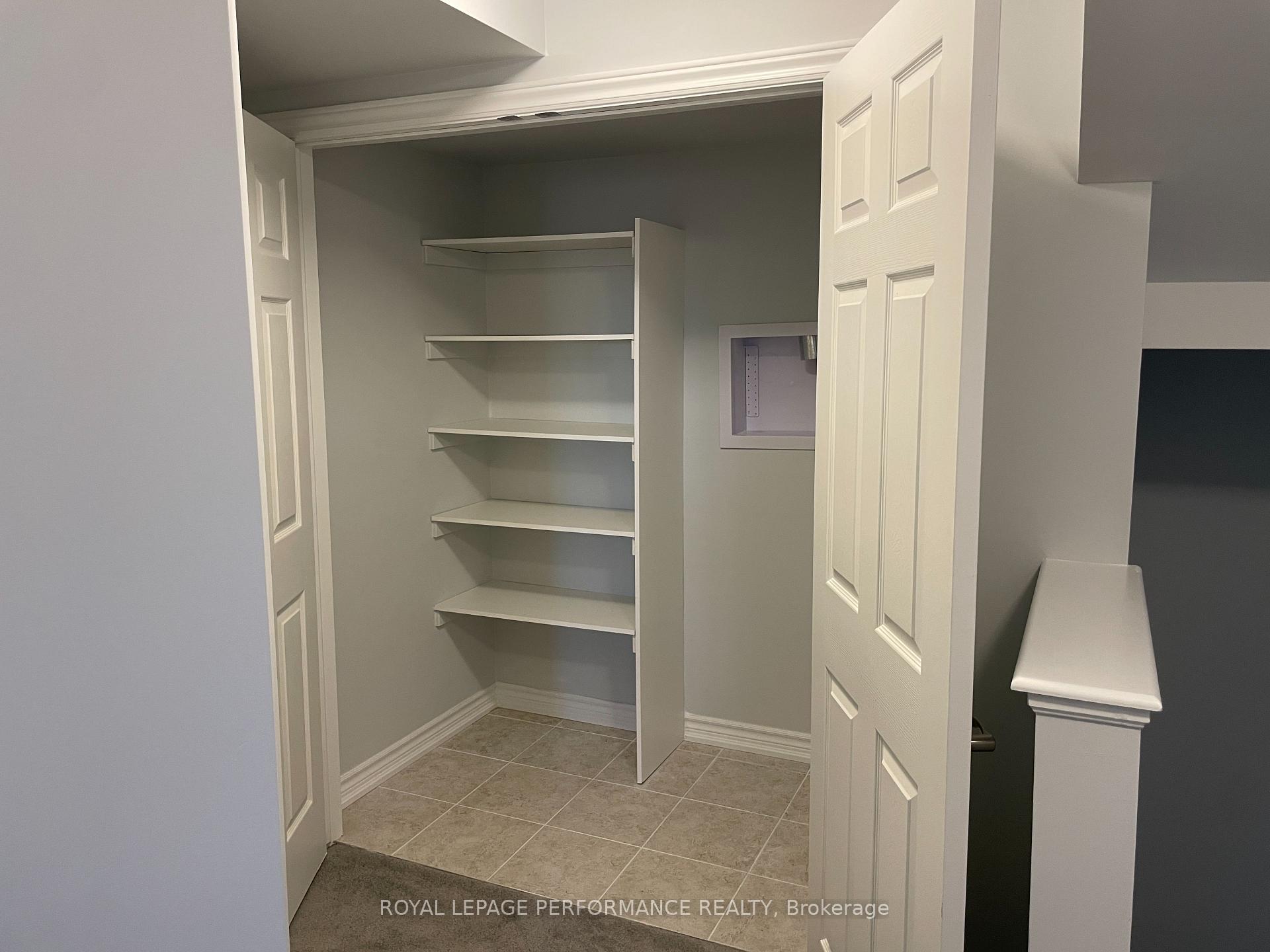 Photo 13 of Unit 18, 704 Kizis Private, Ottawa, CFB Rockcliffe and Area — HOMEH