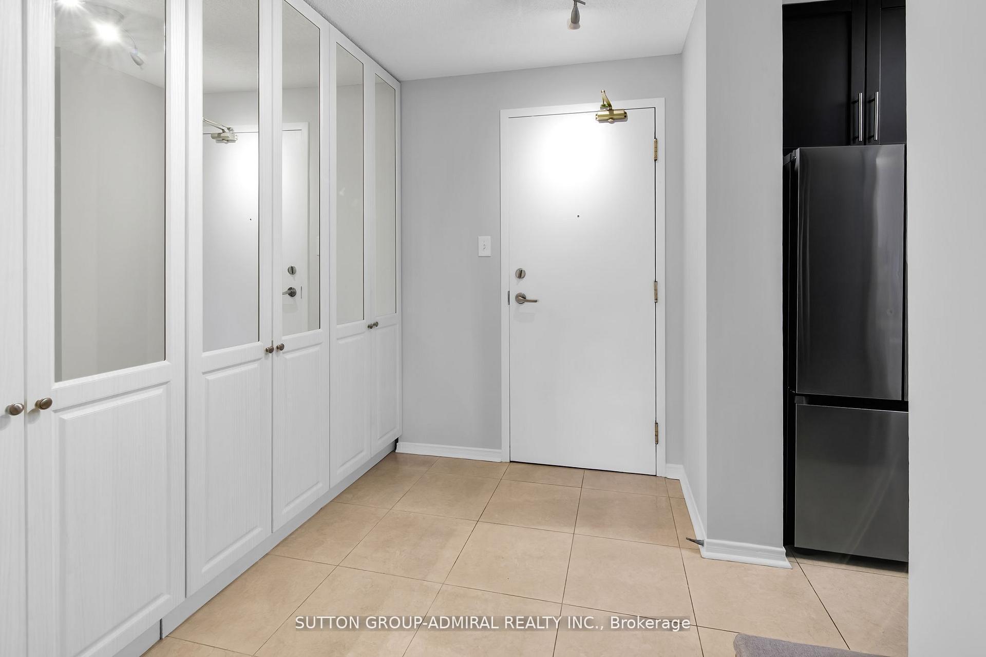 Photo 3 of Unit 317, 11 Townsgate Drive, Vaughan, Crestwood-Springfarm-Yorkhill — HOMEH