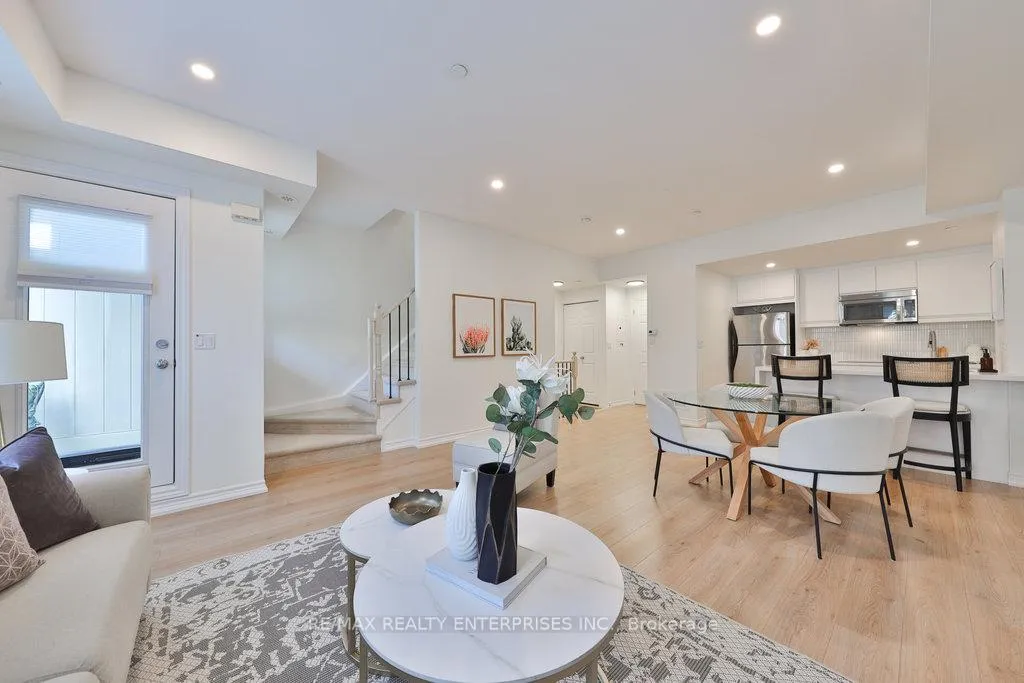 Photo 6 of Unit 71, 130 Twenty Fourth Street, Etobicoke, Long Branch — HOMEH