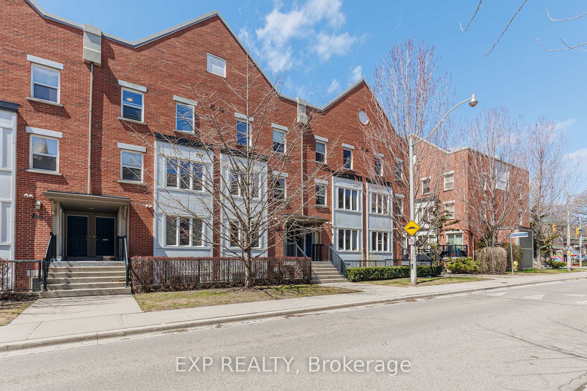 Front of Unit 5, 88 Munro Street