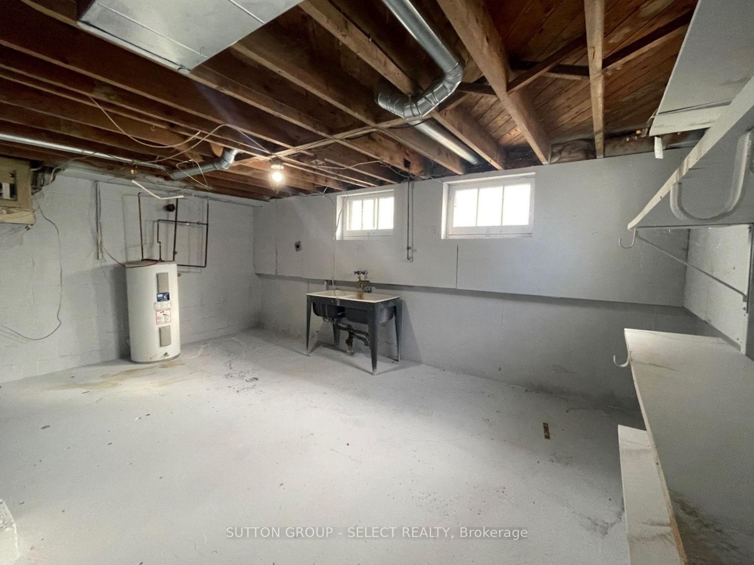 Photo 11 of 14 St Charles Street, Huron East, Vanastra — HOMEH