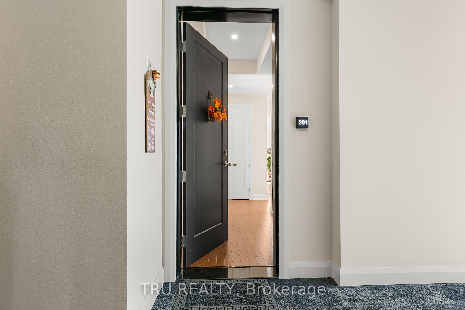 Photo 7 of Unit 201, 120 Cortile Private, Ottawa, Riverside South/Gloucester Glen — HOMEH