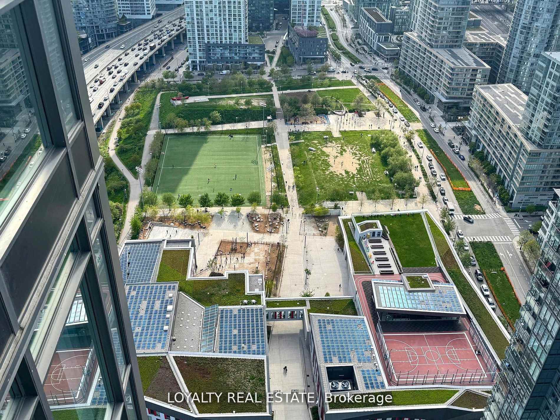 Photo 5 of Unit 5203, 11 Brunel Court, Toronto, Waterfront Communities — HOMEH