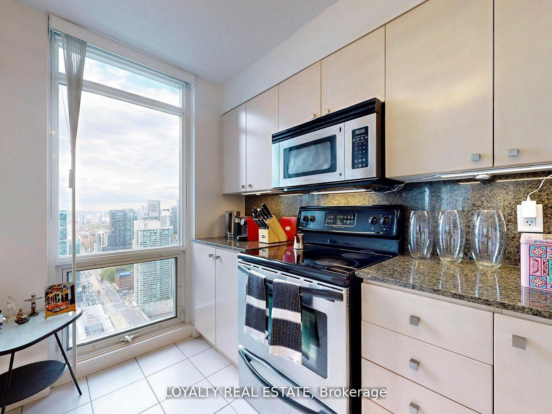 Photo 29 of Unit 5203, 11 Brunel Court, Toronto, Waterfront Communities — HOMEH
