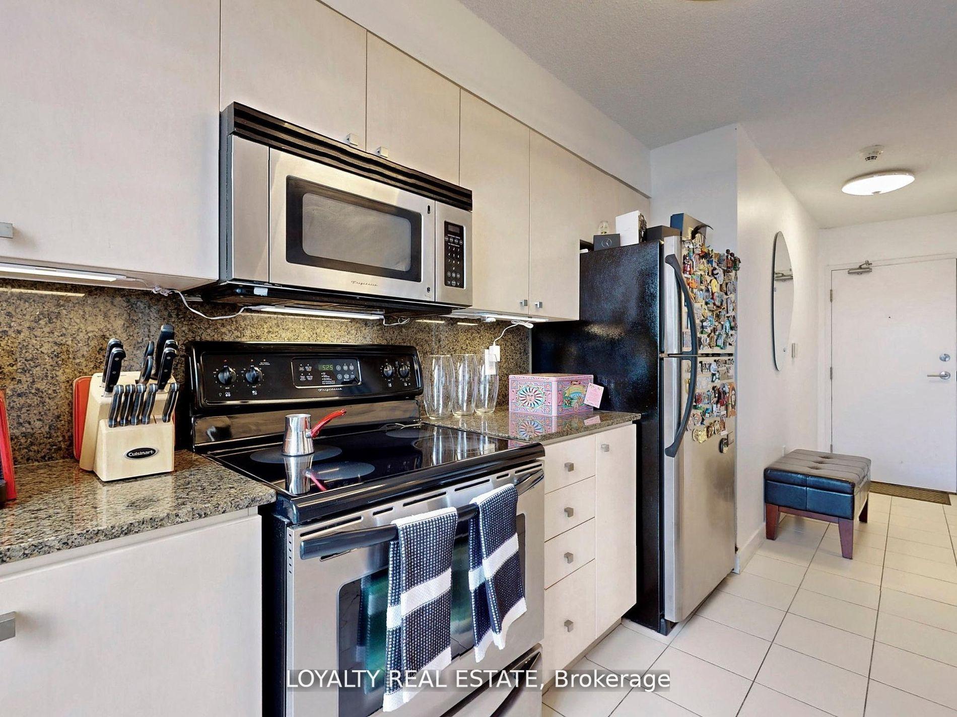 Photo 30 of Unit 5203, 11 Brunel Court, Toronto, Waterfront Communities — HOMEH