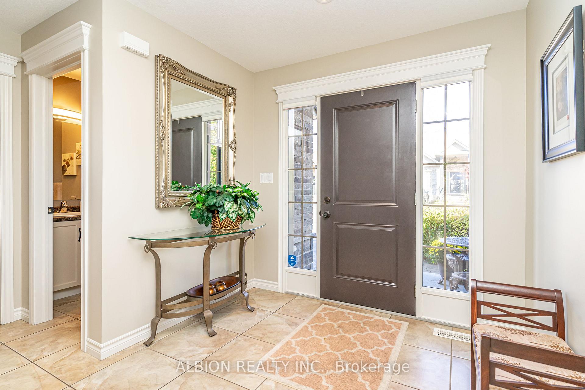 Photo 5 of Unit Unit #1, 8 Reddington Drive, Caledon, Rural Caledon — HOMEH