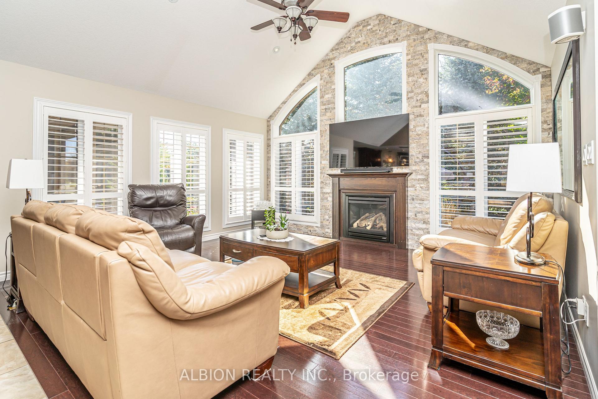 Photo 7 of Unit Unit #1, 8 Reddington Drive, Caledon, Rural Caledon — HOMEH