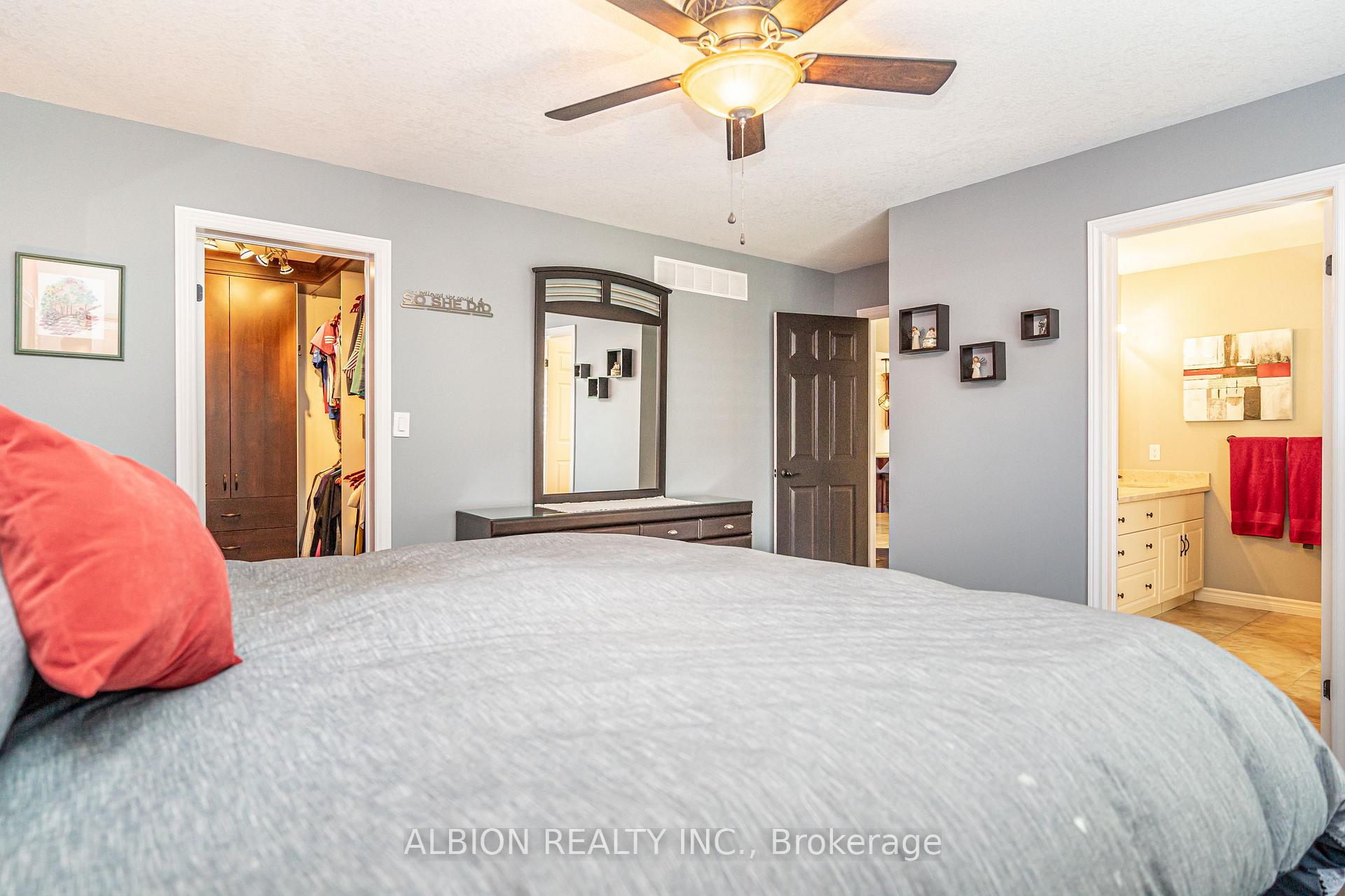 Photo 16 of Unit Unit #1, 8 Reddington Drive, Caledon, Rural Caledon — HOMEH