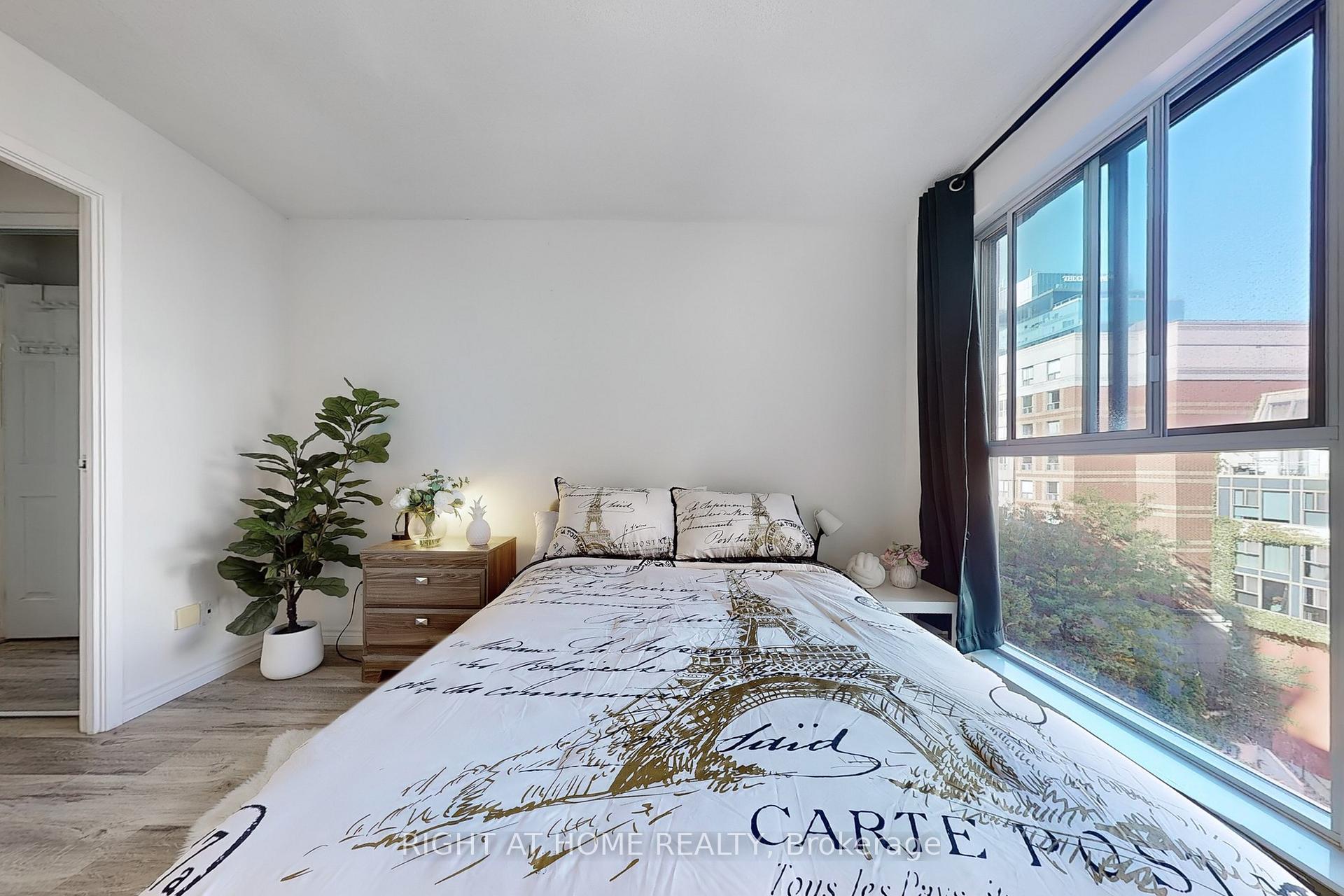 Photo 8 of Unit 705, 222 The Esplanade Avenue, Toronto, Waterfront Communities — HOMEH