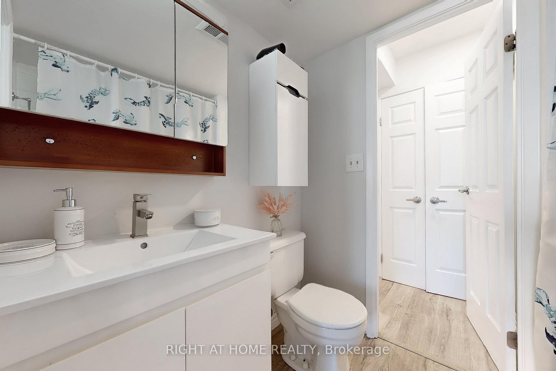 Photo 13 of Unit 705, 222 The Esplanade Avenue, Toronto, Waterfront Communities — HOMEH