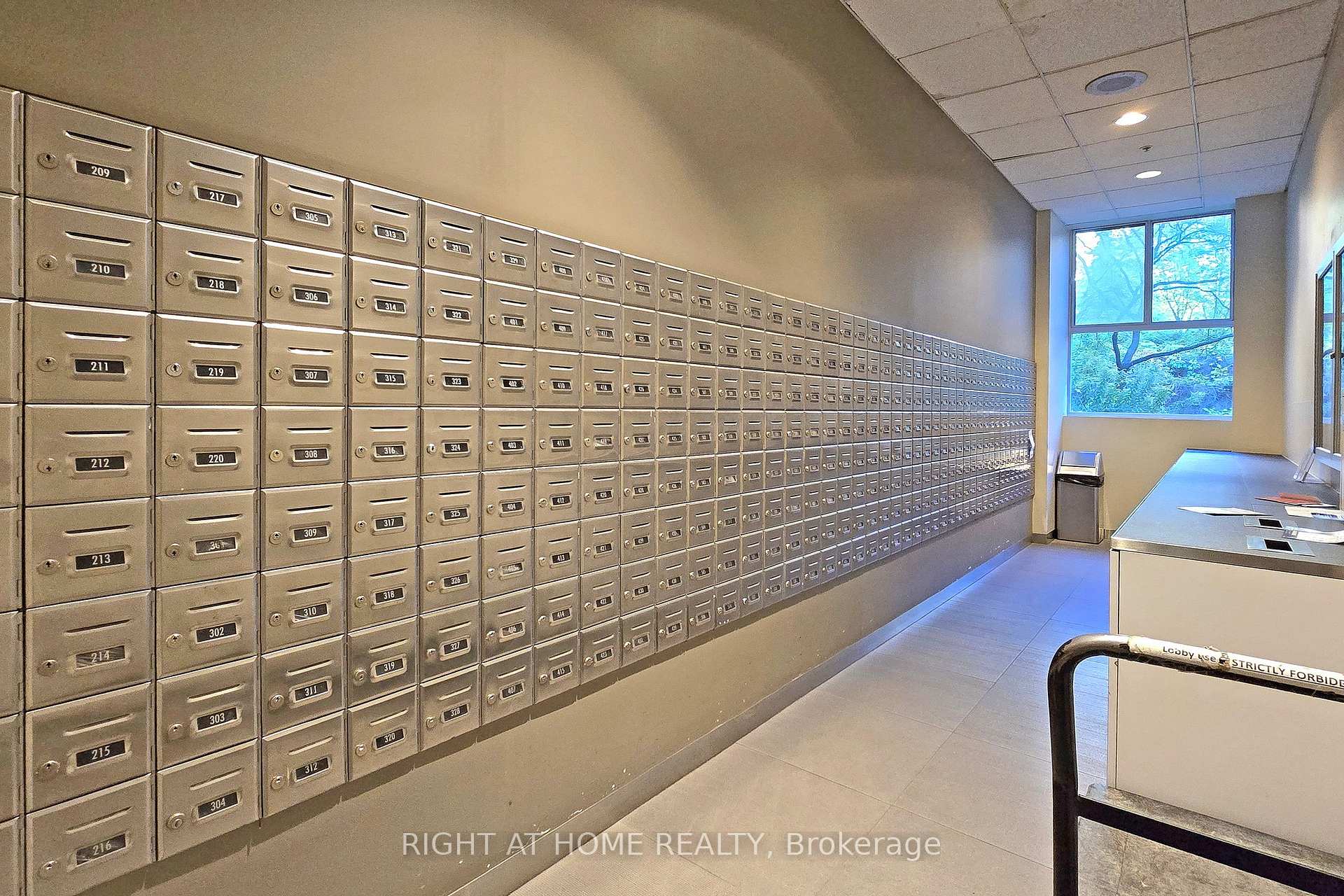 Photo 30 of Unit 705, 222 The Esplanade Avenue, Toronto, Waterfront Communities — HOMEH