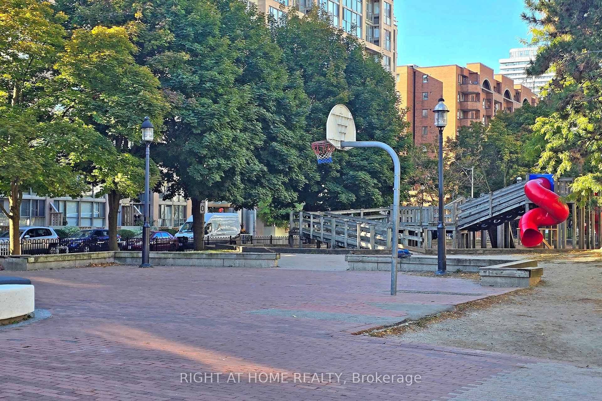 Photo 33 of Unit 705, 222 The Esplanade Avenue, Toronto, Waterfront Communities — HOMEH