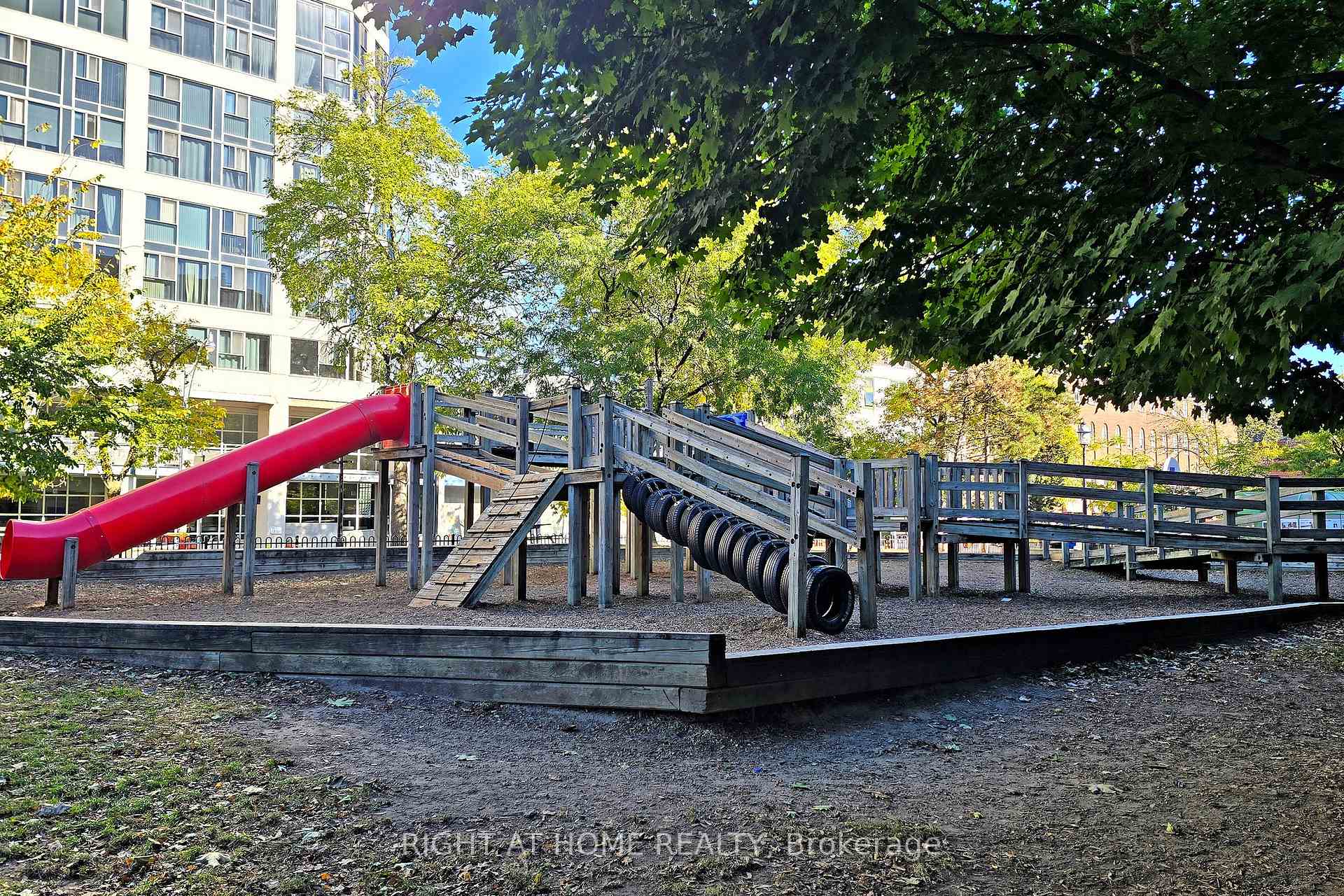 Photo 36 of Unit 705, 222 The Esplanade Avenue, Toronto, Waterfront Communities — HOMEH