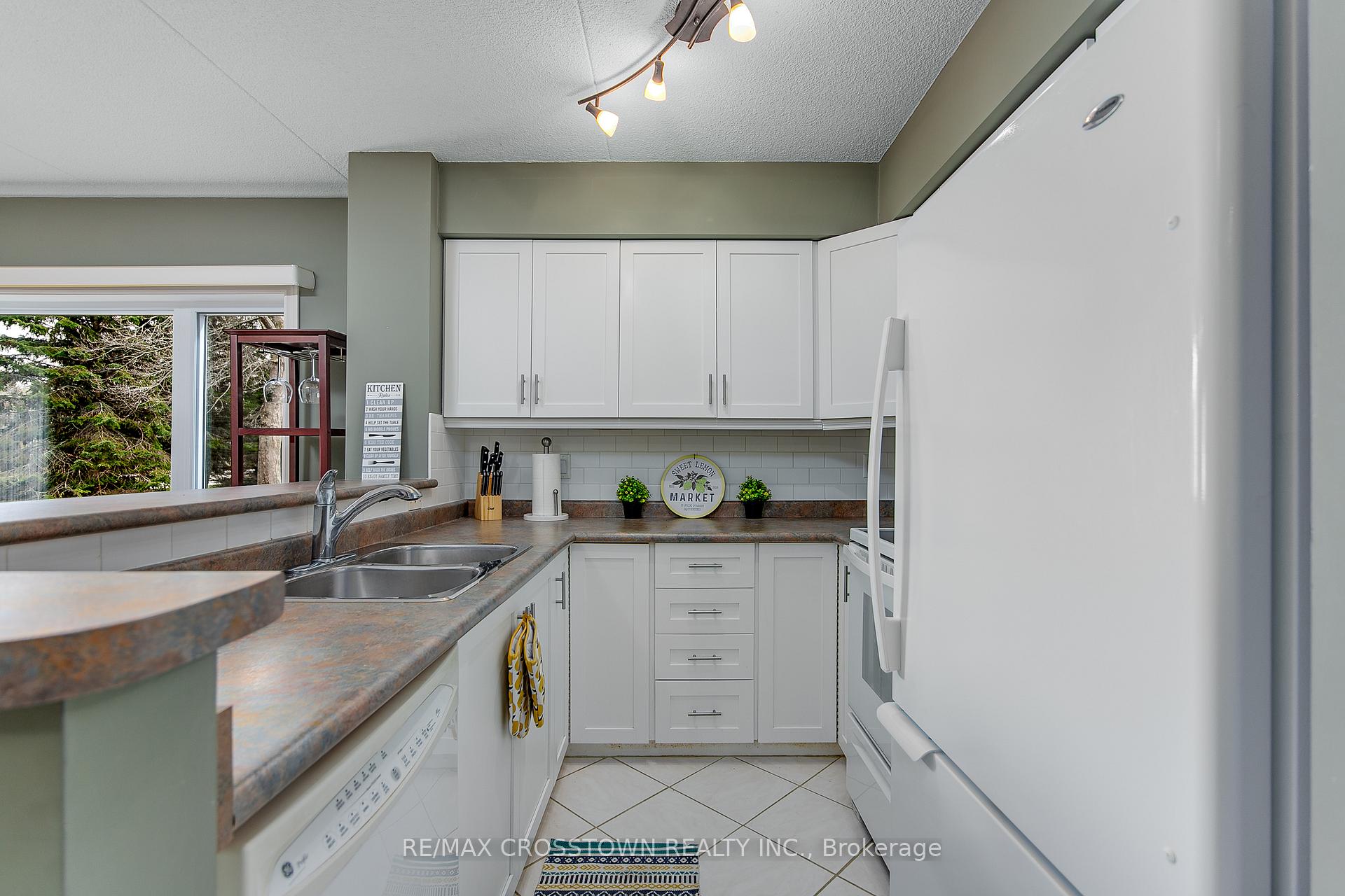 Photo 27 of Unit 10, 297 Mariners Way, Collingwood — HOMEH