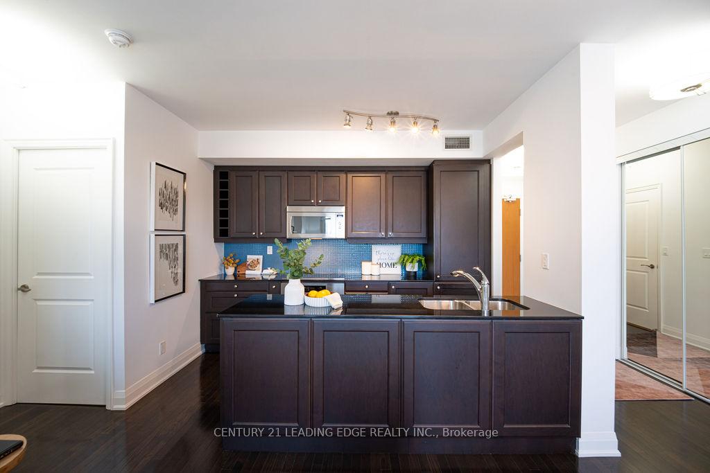 Photo 15 of Unit 814, 1 Bedford Road, Toronto, The Annex — HOMEH