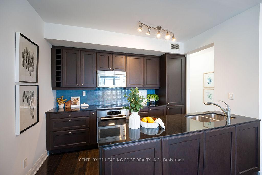 Photo 17 of Unit 814, 1 Bedford Road, Toronto, The Annex — HOMEH