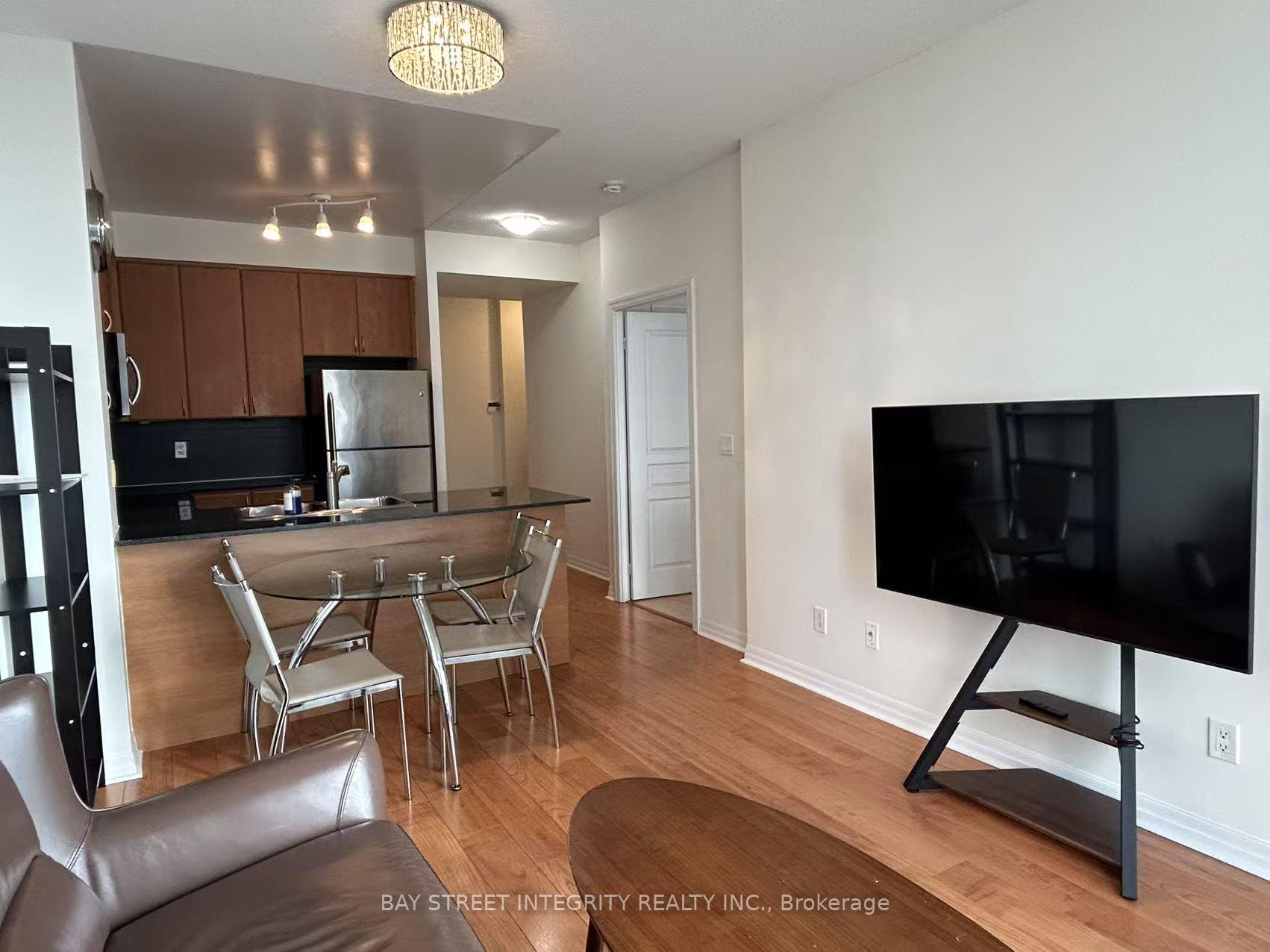 Photo 7 of Unit 1211, 225 Webb Drive, Mississauga, City Centre — HOMEH