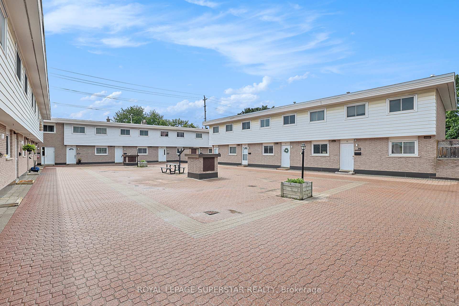 Photo 2 of Unit 25, 427 Moodie Drive, Ottawa, Bells Corners — HOMEH