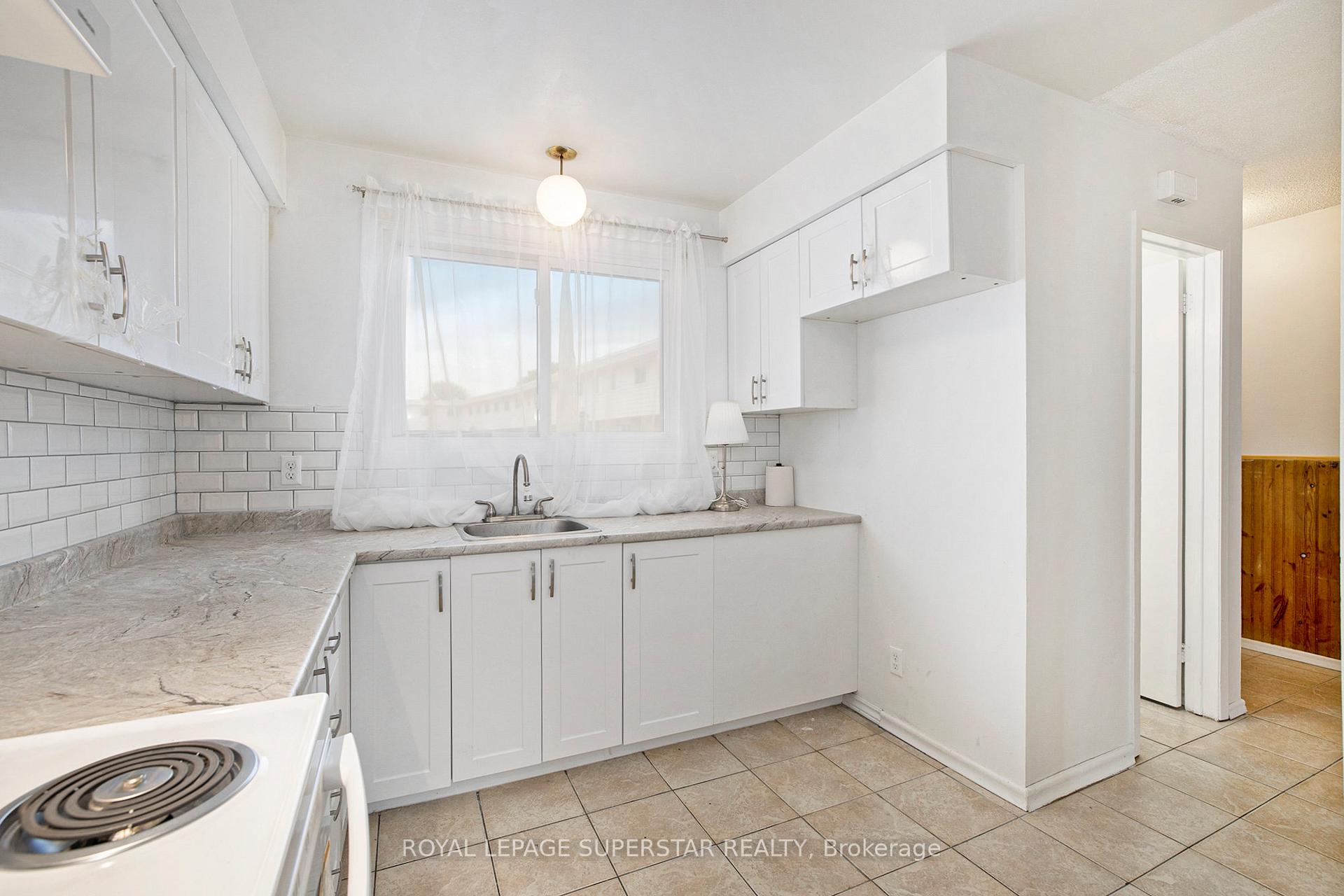 Photo 15 of Unit 25, 427 Moodie Drive, Ottawa, Bells Corners — HOMEH