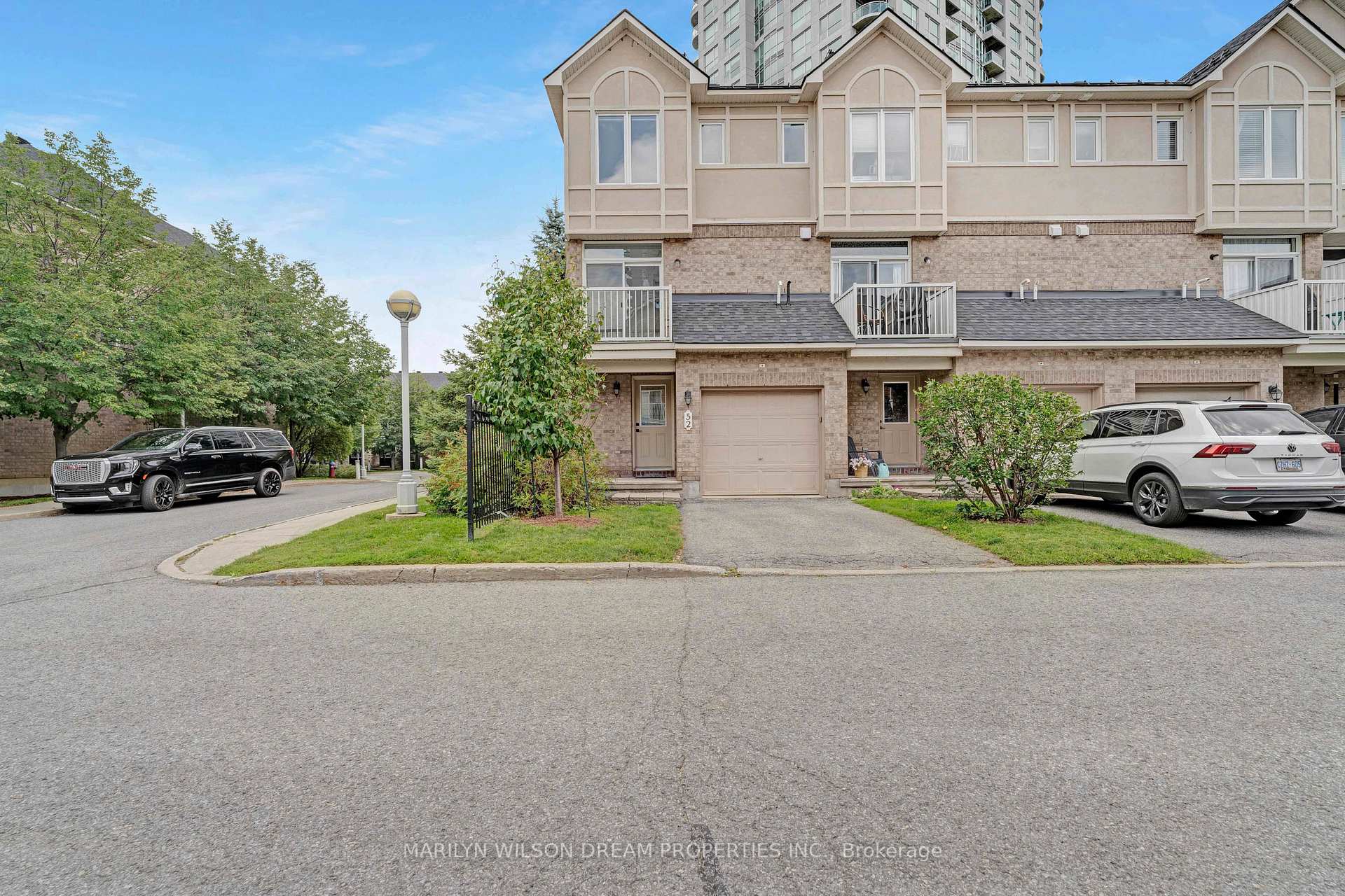 Photo 1 of 52 Metropole Private, Ottawa, Westboro North — HOMEH