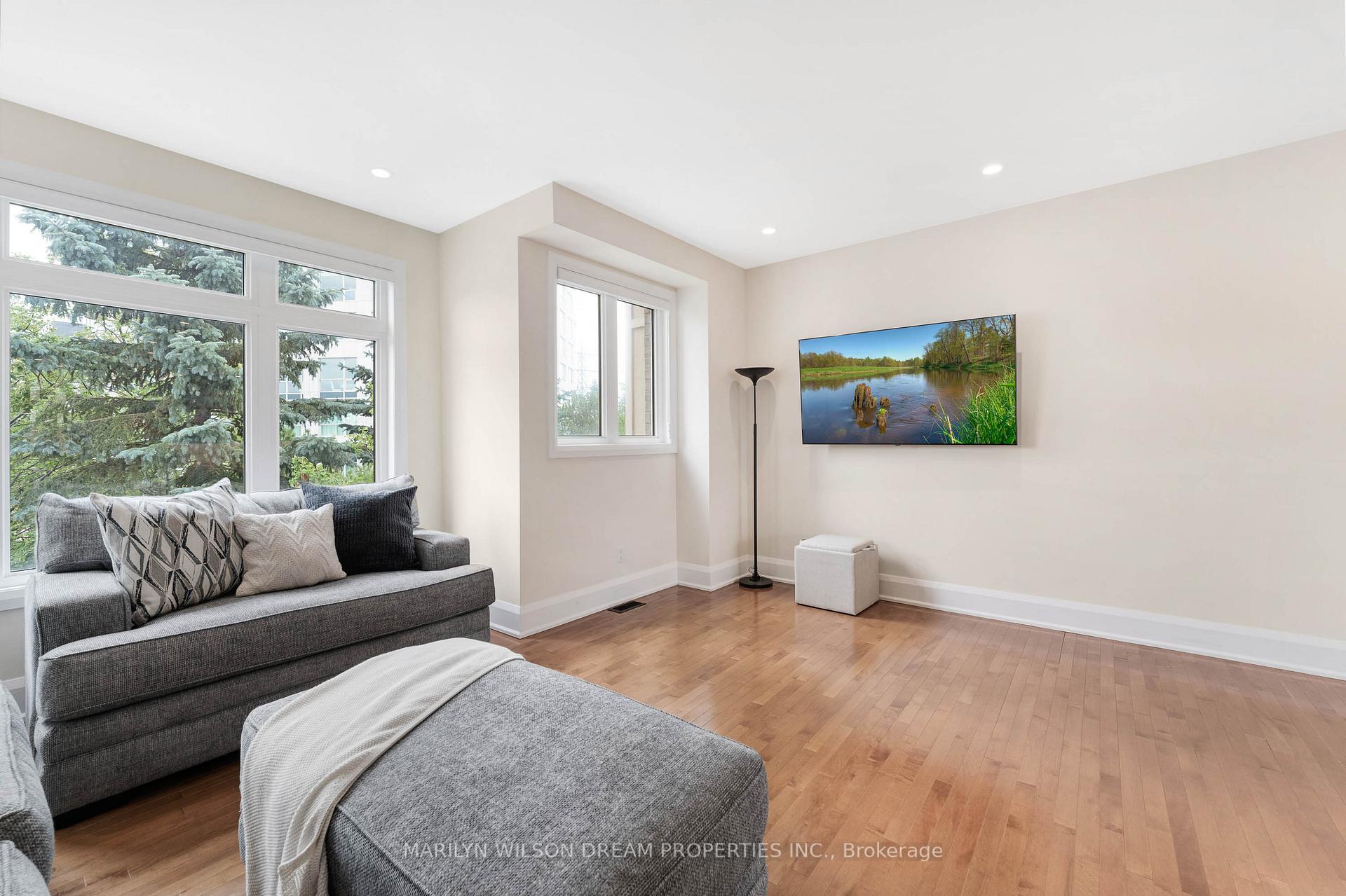 Photo 7 of 52 Metropole Private, Ottawa, Westboro North — HOMEH