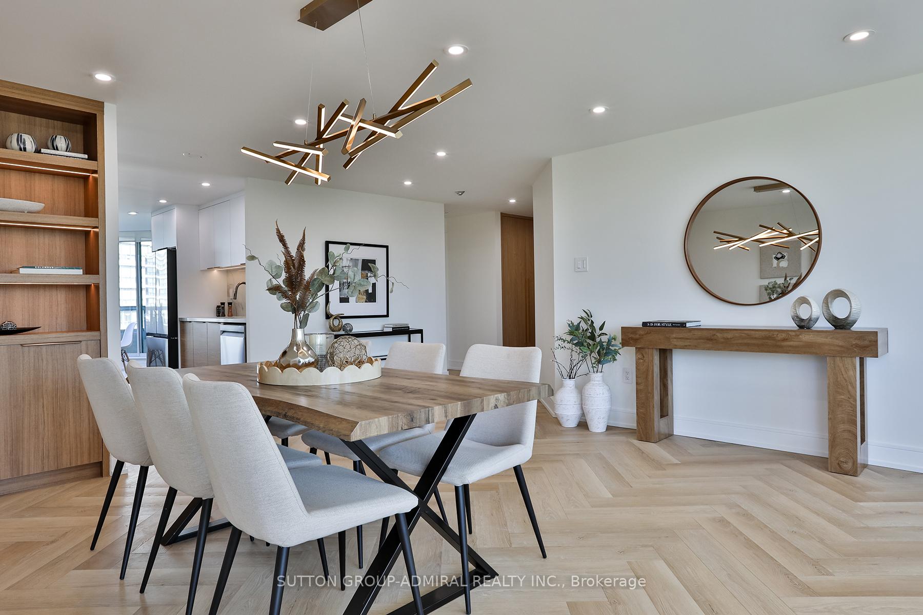 Photo 5 of Unit 610, 7250 Yonge Street, Vaughan, Crestwood-Springfarm-Yorkhill — HOMEH