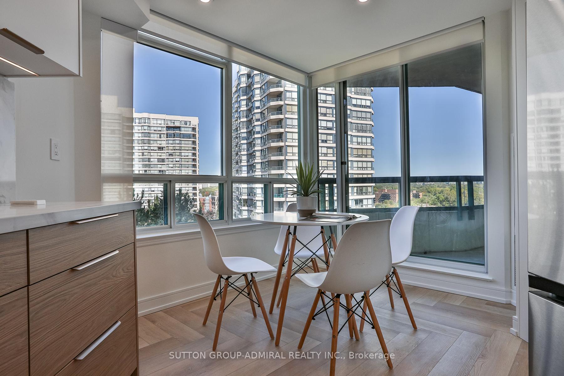 Photo 10 of Unit 610, 7250 Yonge Street, Vaughan, Crestwood-Springfarm-Yorkhill — HOMEH
