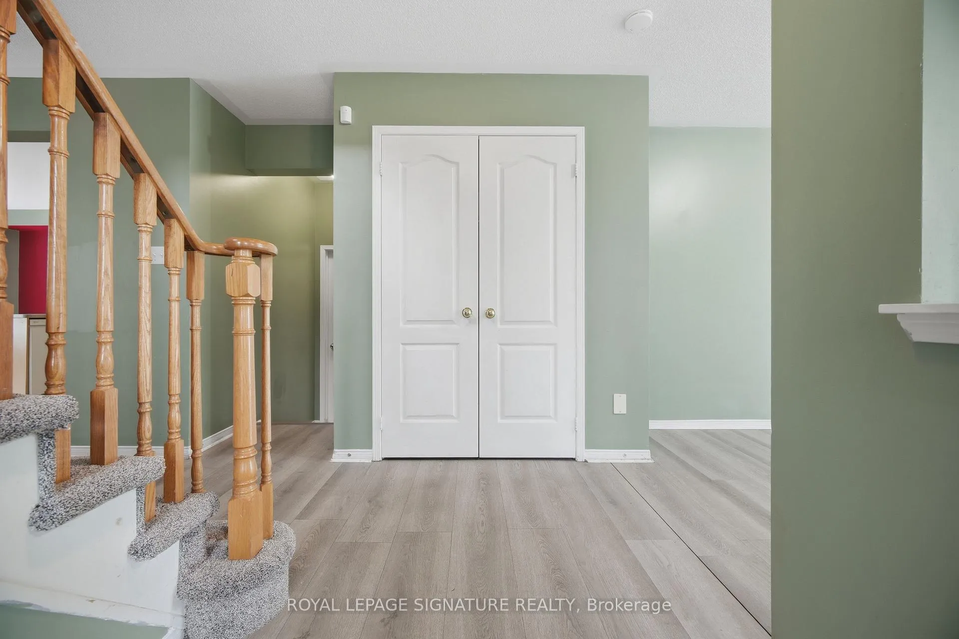 Photo 7 of 19 Silverbell Court, Brampton, Fletcher's Meadow — HOMEH