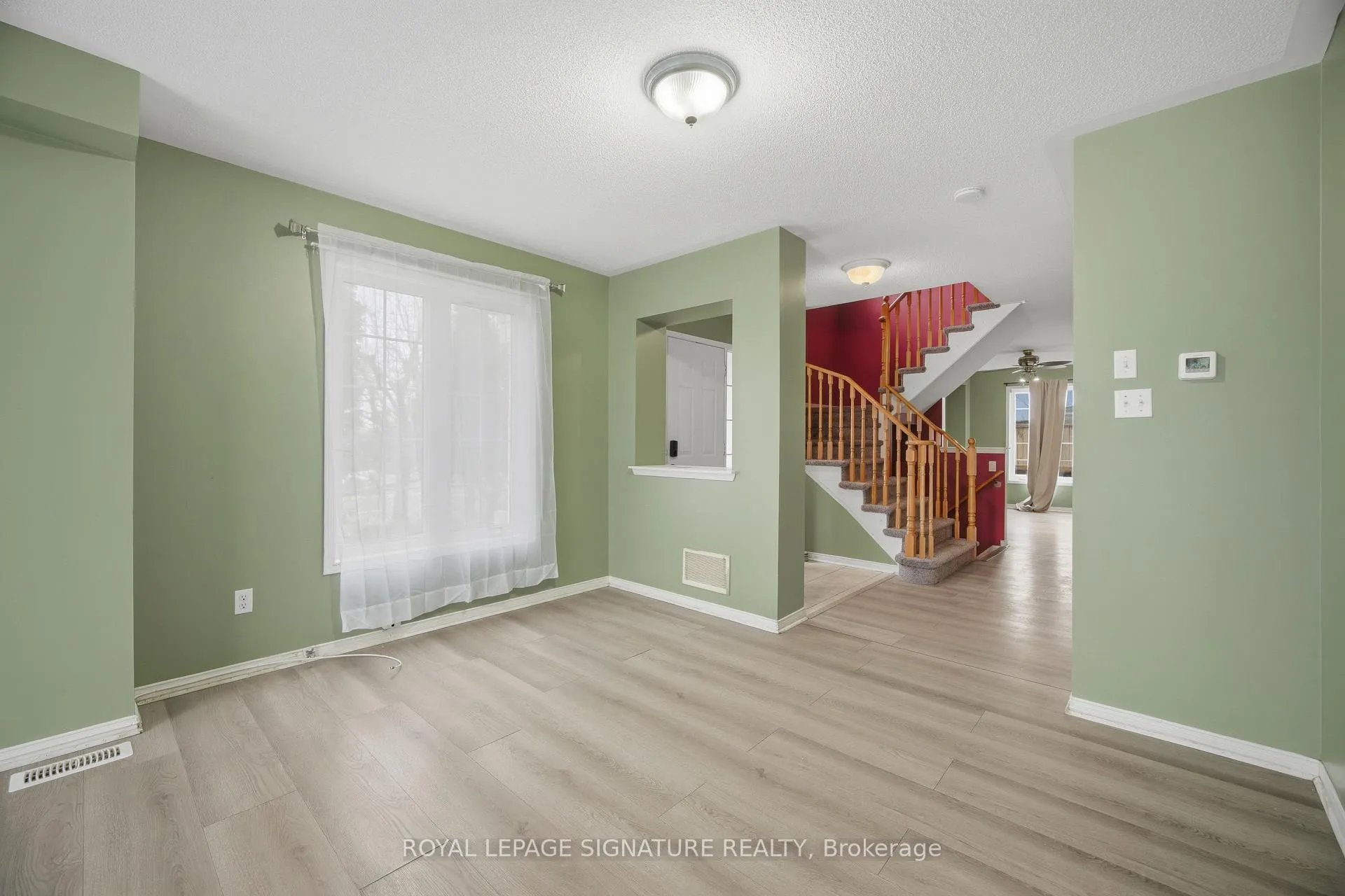 Photo 8 of 19 Silverbell Court, Brampton, Fletcher's Meadow — HOMEH