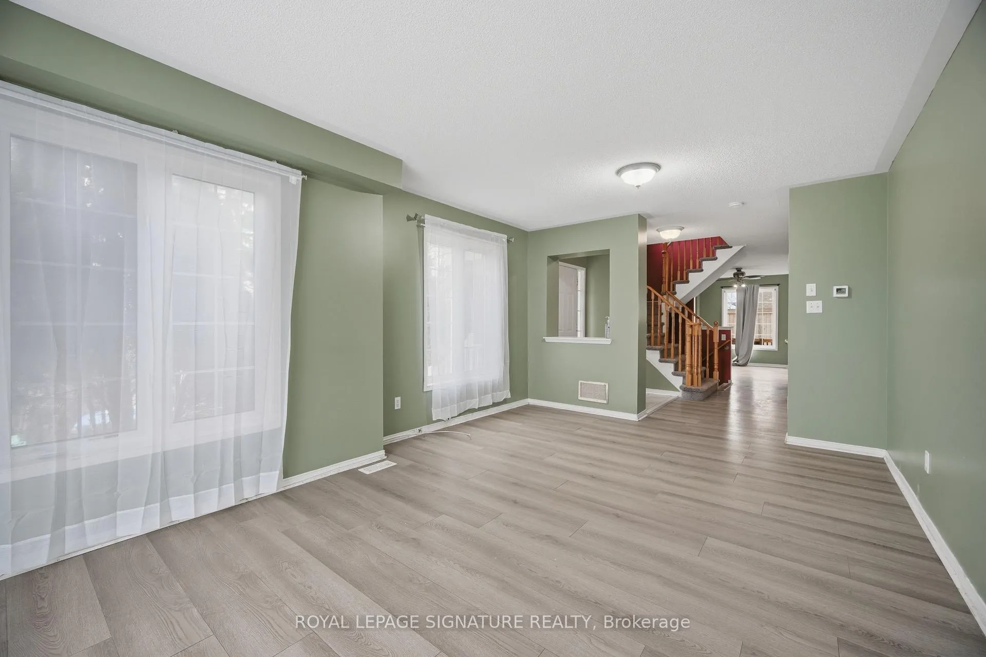 Photo 11 of 19 Silverbell Court, Brampton, Fletcher's Meadow — HOMEH